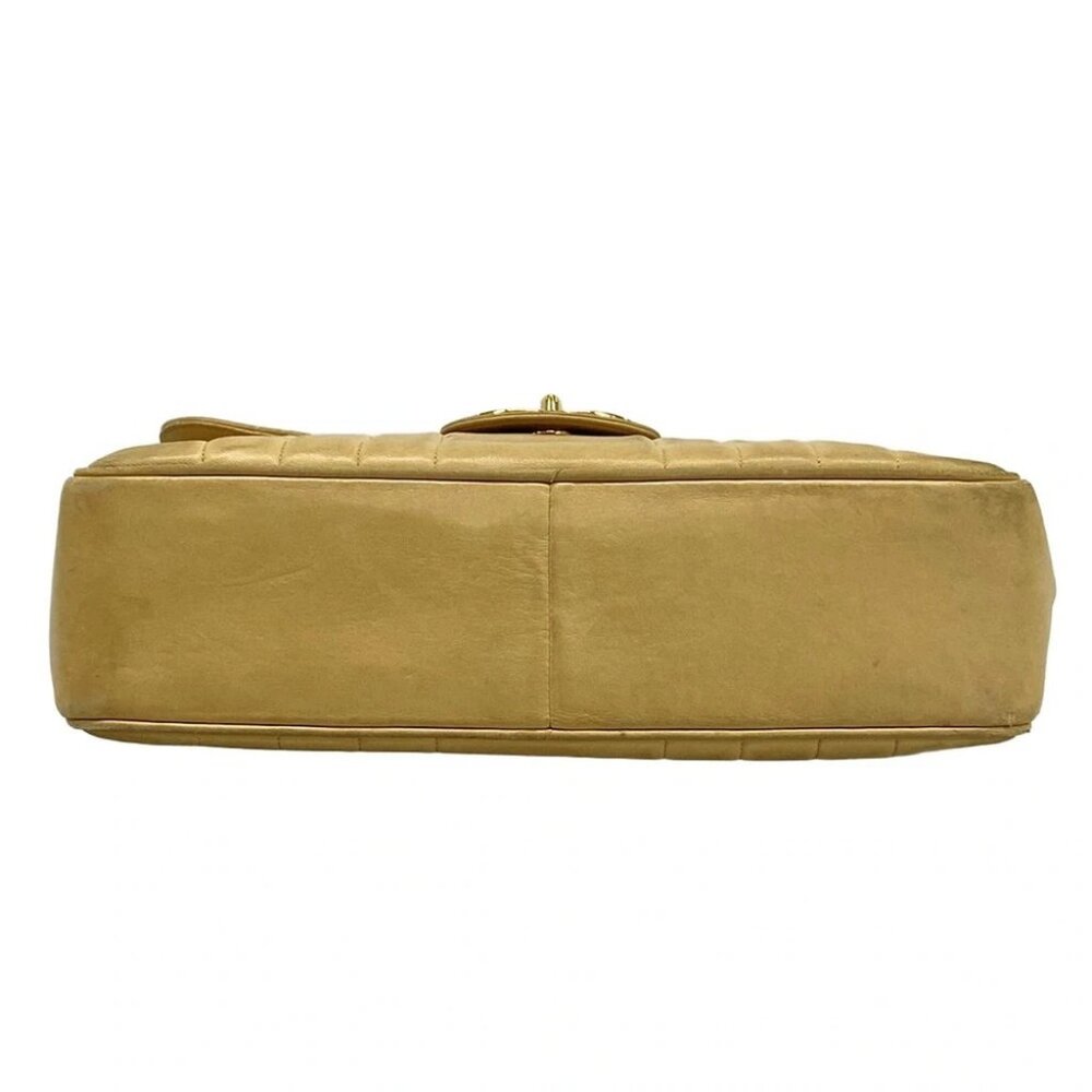 CHANEL New Mademoiselle - Beige Lambskin Shoulder Bag Gold hardware - Picture 5 of 15